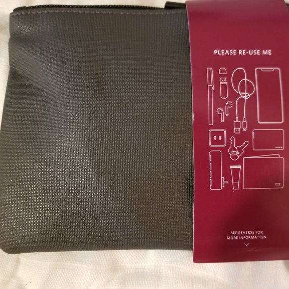 Tumi Accessories Tumi By Delta Pouch With Accessories Nwt Poshmark